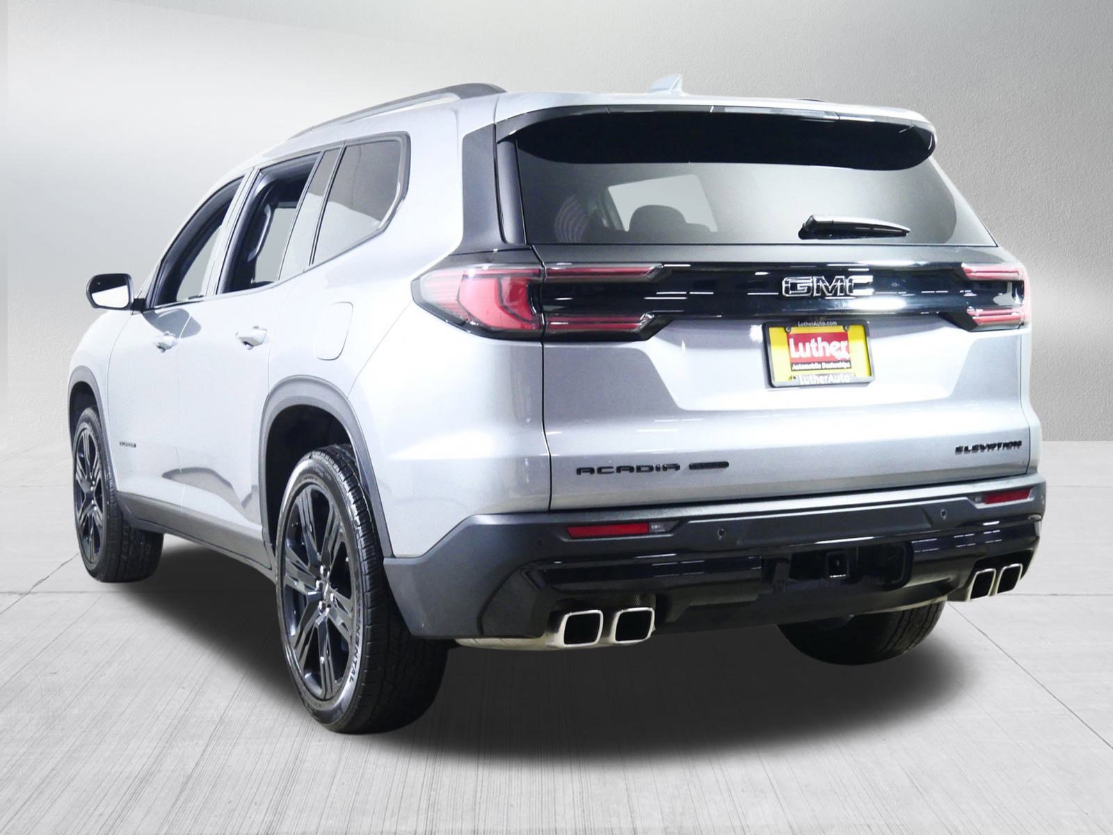 Used 2025 GMC Acadia Elevation w/ Elevation Premium Package image 5
