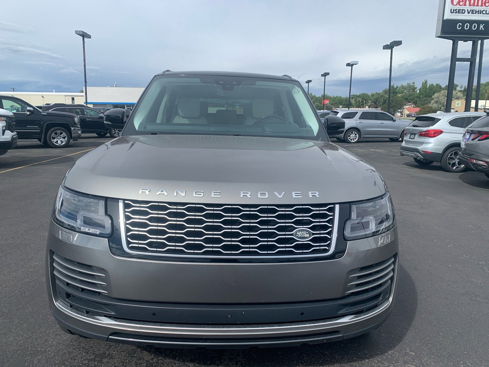 Used 2019 Land Rover Range Rover Supercharged image 2