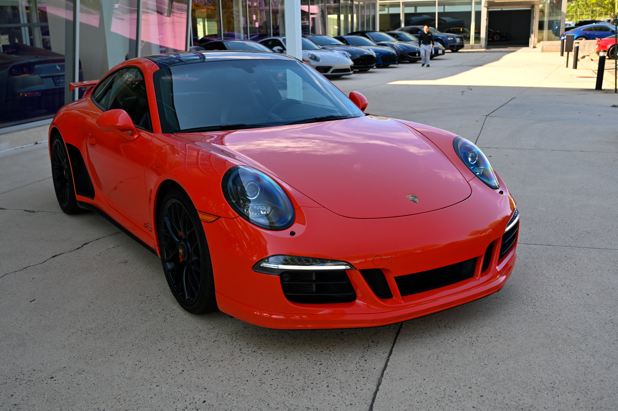 Used 2016 Porsche 911 Carrera GTS RWD image 3