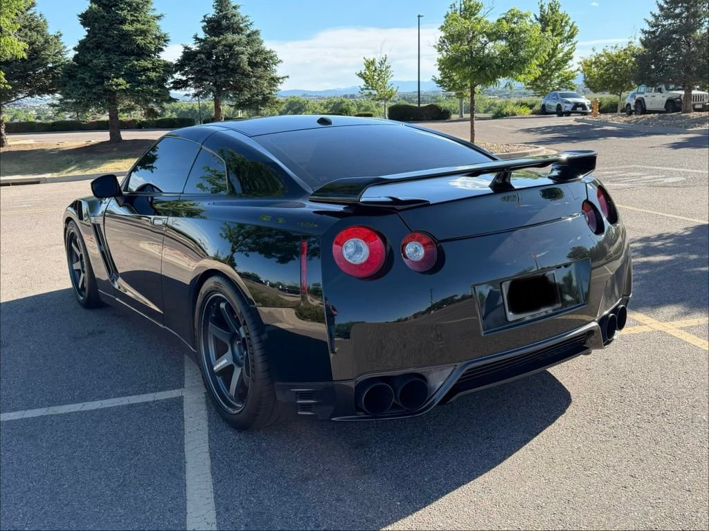 Used 2014 Nissan GT-R Premium AWD/4WD image 7