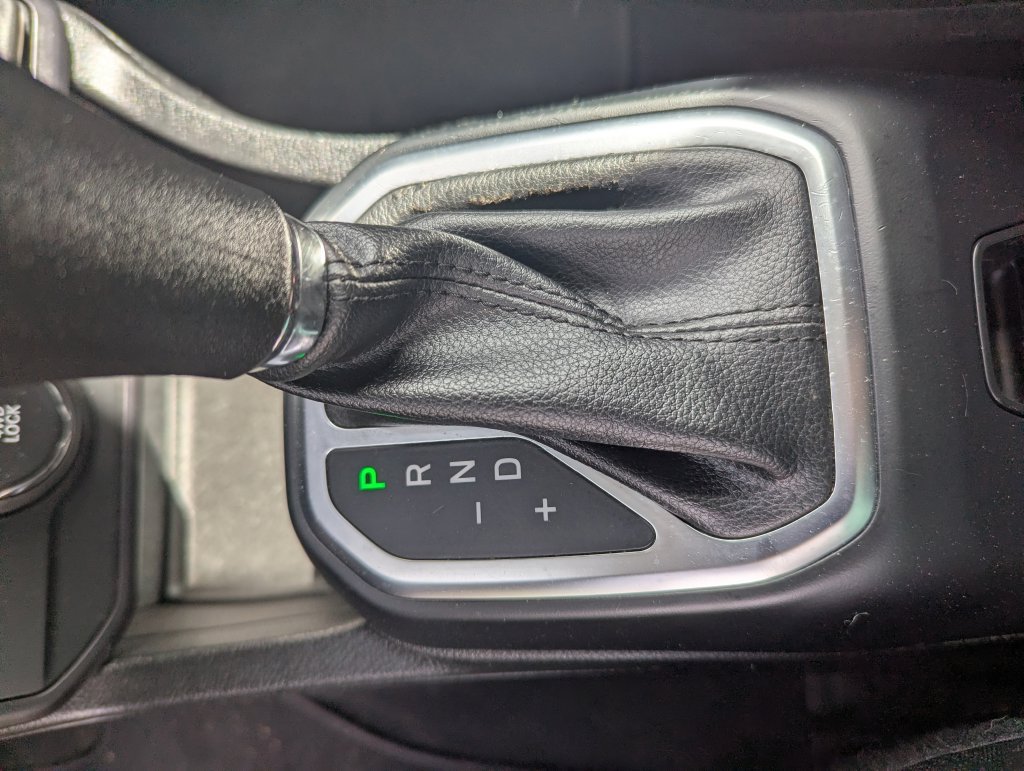 Used 2019 Jeep Renegade Sport w/ Sport Appearance Group AWD/4WD image 11