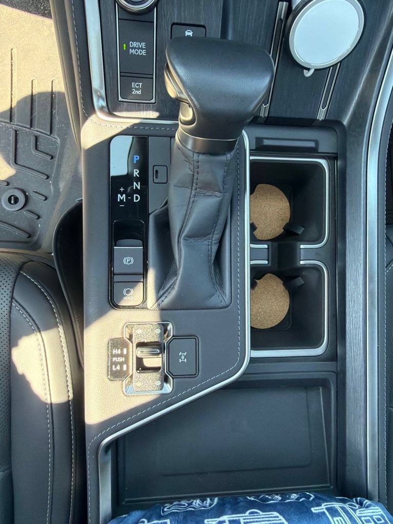 Used 2025 Lexus GX 550 w/ Accessory Package (2T) AWD/4WD image 15