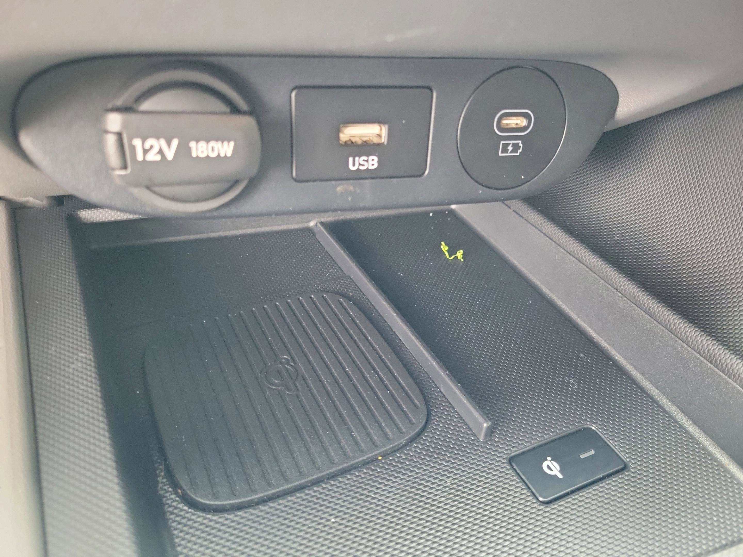 Certified 2025 Hyundai Elantra Sport image 29