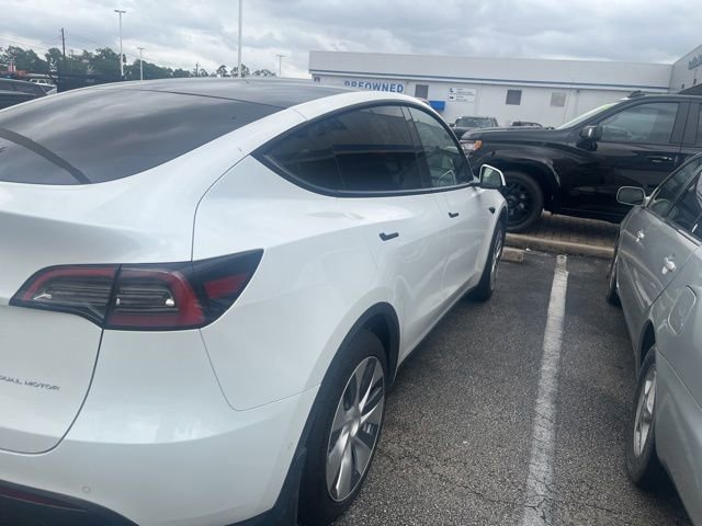 Used 2021 Tesla Model Y Long Range image 2