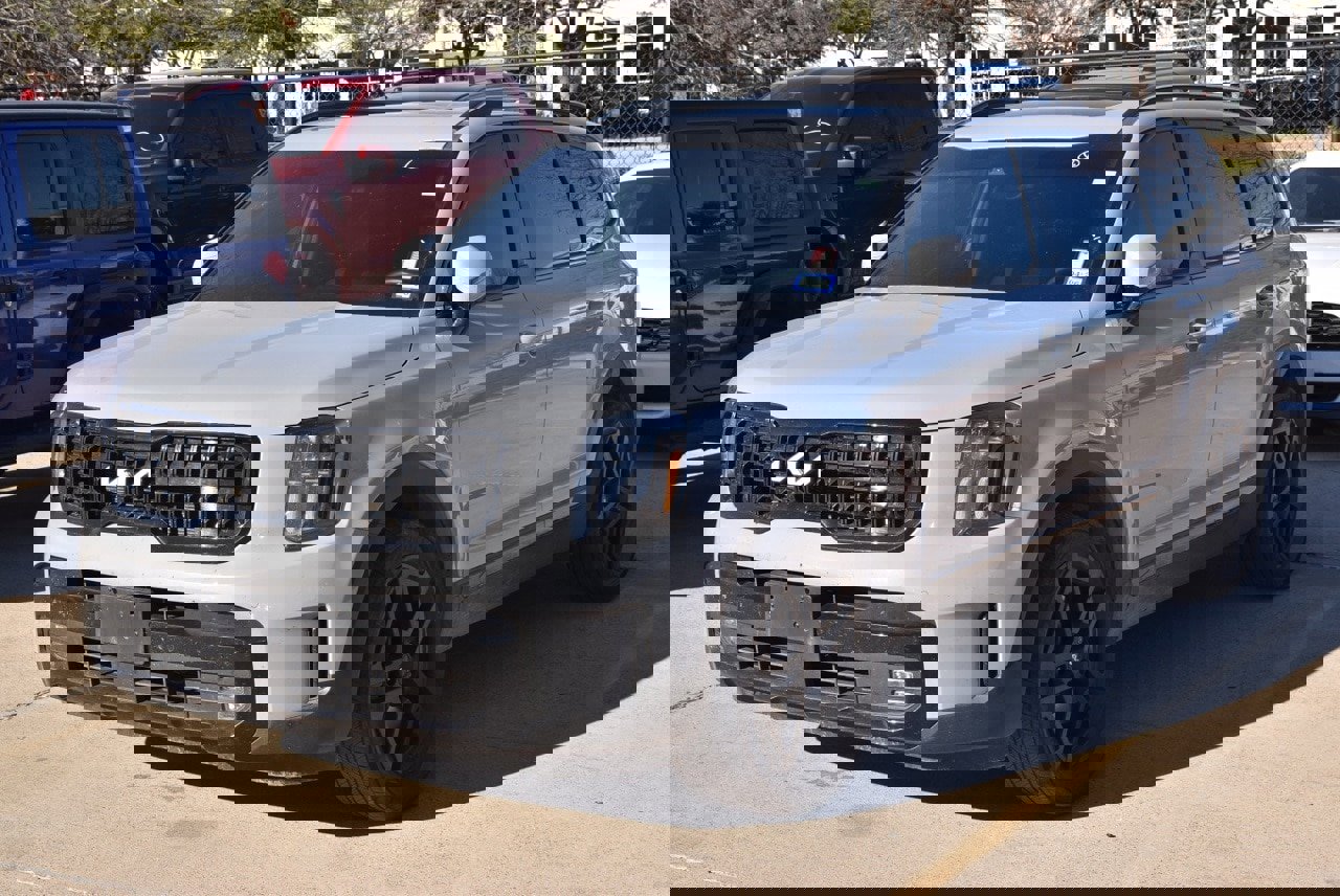 Used 2024 Kia Telluride SX X-Line image 2