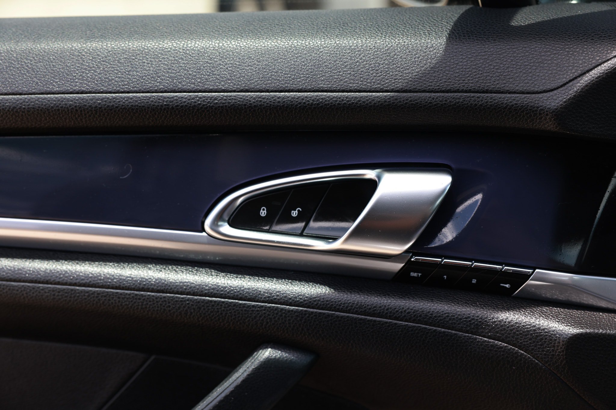 Used 2014 Porsche Panamera RWD image 49