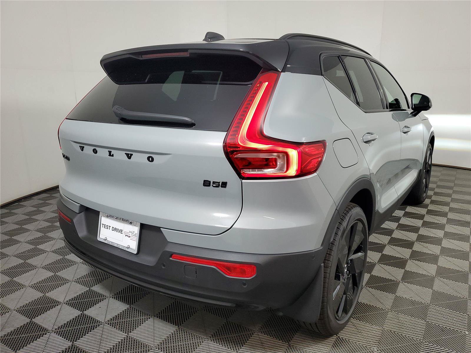 New 2026 Volvo XC40 B5 Ultra w/ Climate Package AWD/4WD image 6