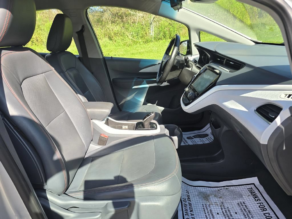 Used 2018 Chevrolet Bolt Premier w/ Driver Confidence II Package FWD image 16
