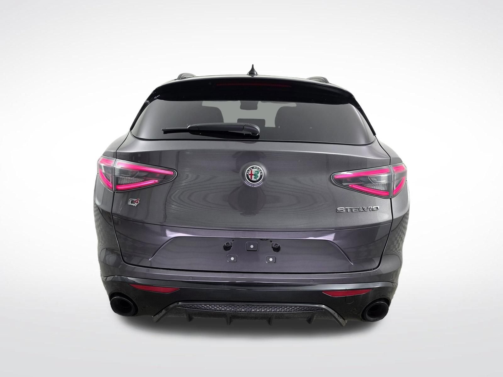 Used 2024 Alfa Romeo Stelvio Veloce AWD/4WD image 6