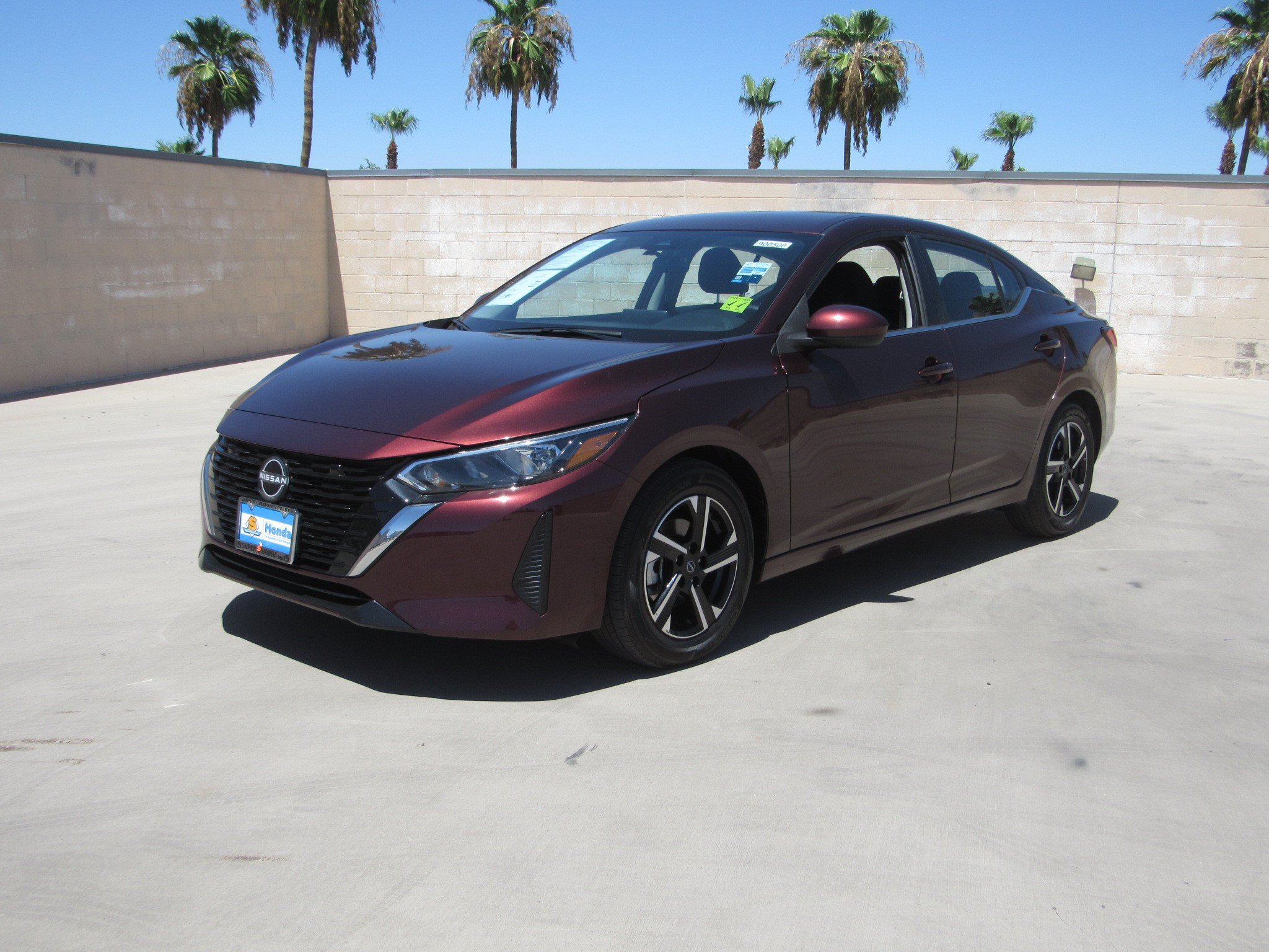 Used 2025 Nissan Sentra SV FWD image 1