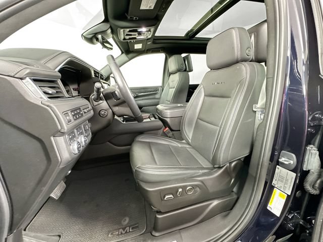 Used 2023 GMC Yukon Denali w/ Advanced Technology Package AWD/4WD image 20