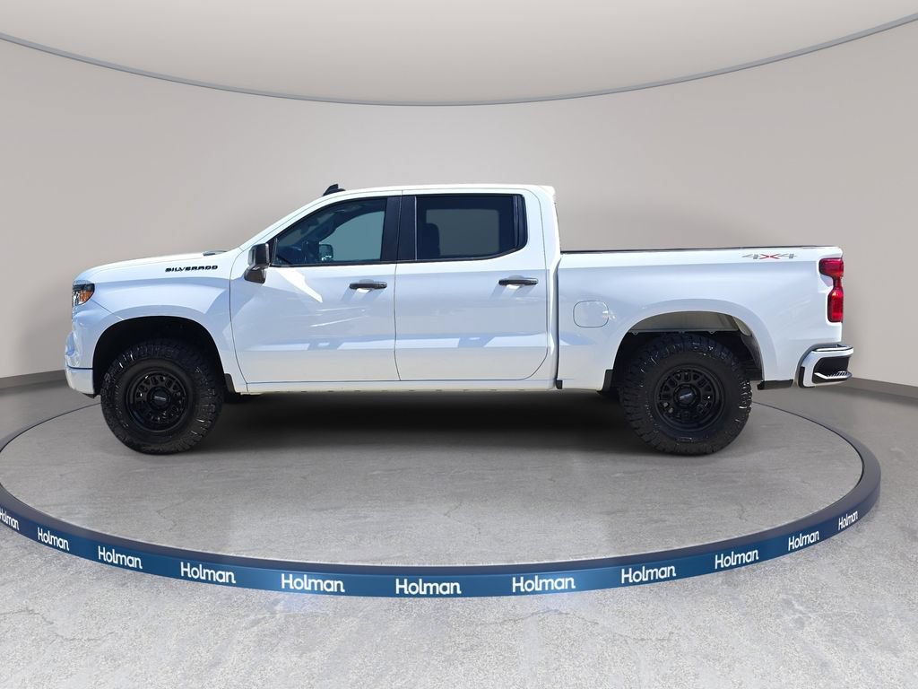 Used 2022 Chevrolet Silverado 1500 Custom AWD/4WD image 9