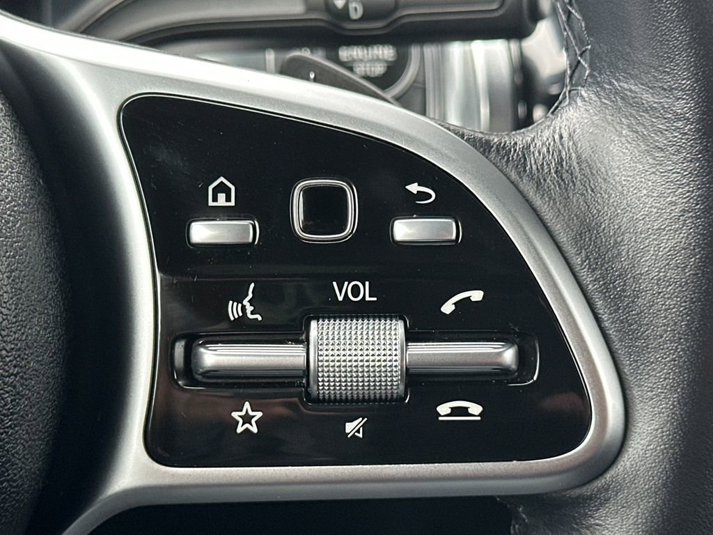 Used 2021 Mercedes-Benz GLB 250 4MATIC image 21