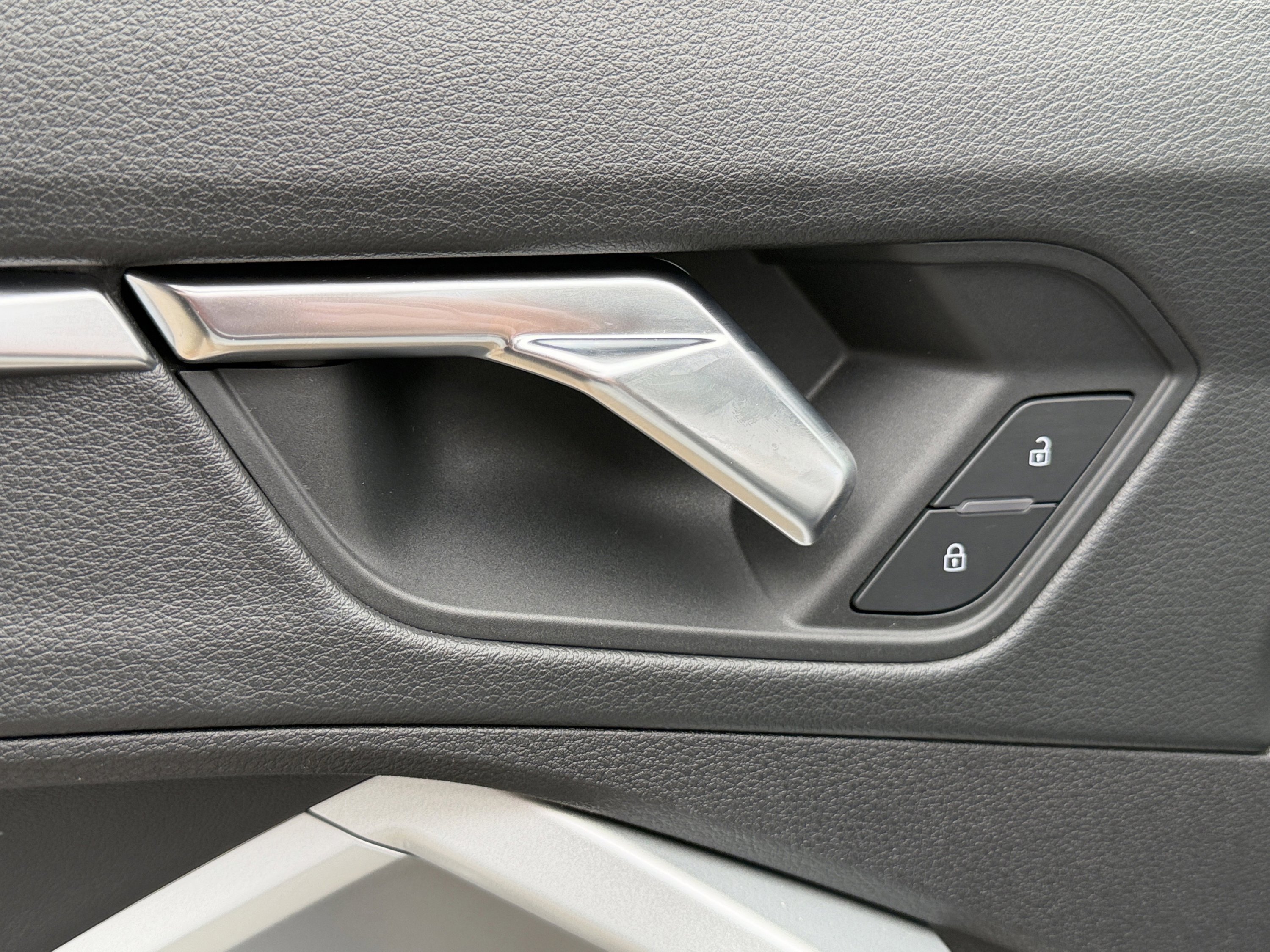 Used 2021 Audi Q3 2.0T Premium w/ Convenience Package image 16