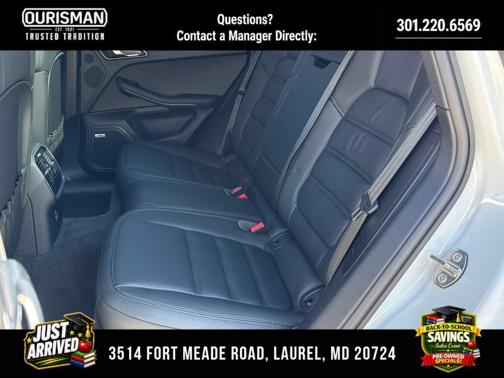 Used 2021 Porsche Macan AWD/4WD image 18