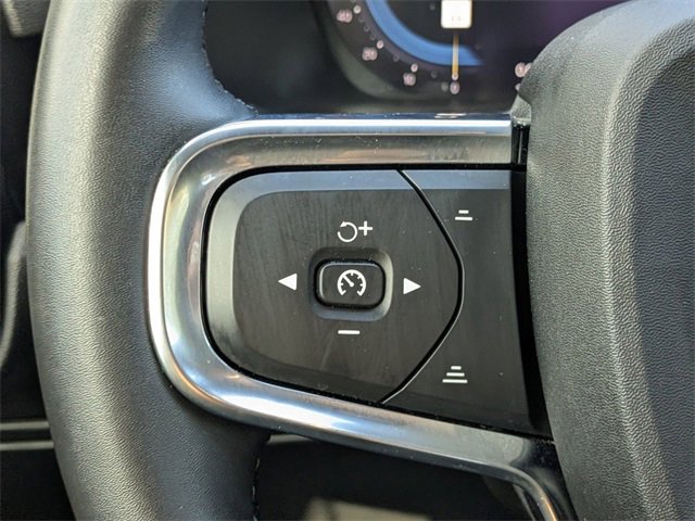 Used 2023 Volvo XC40 Recharge Ultimate image 26