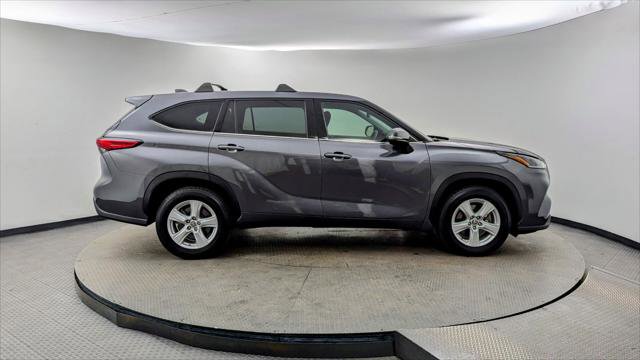 Used 2021 Toyota Highlander L image 9