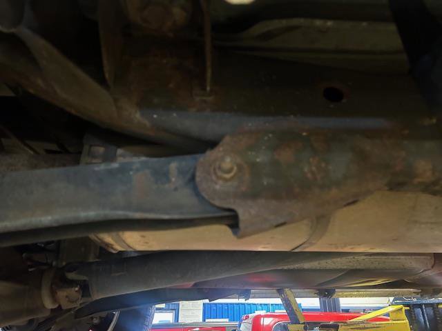 Used 2013 Chevrolet Avalanche LTZ AWD/4WD image 18