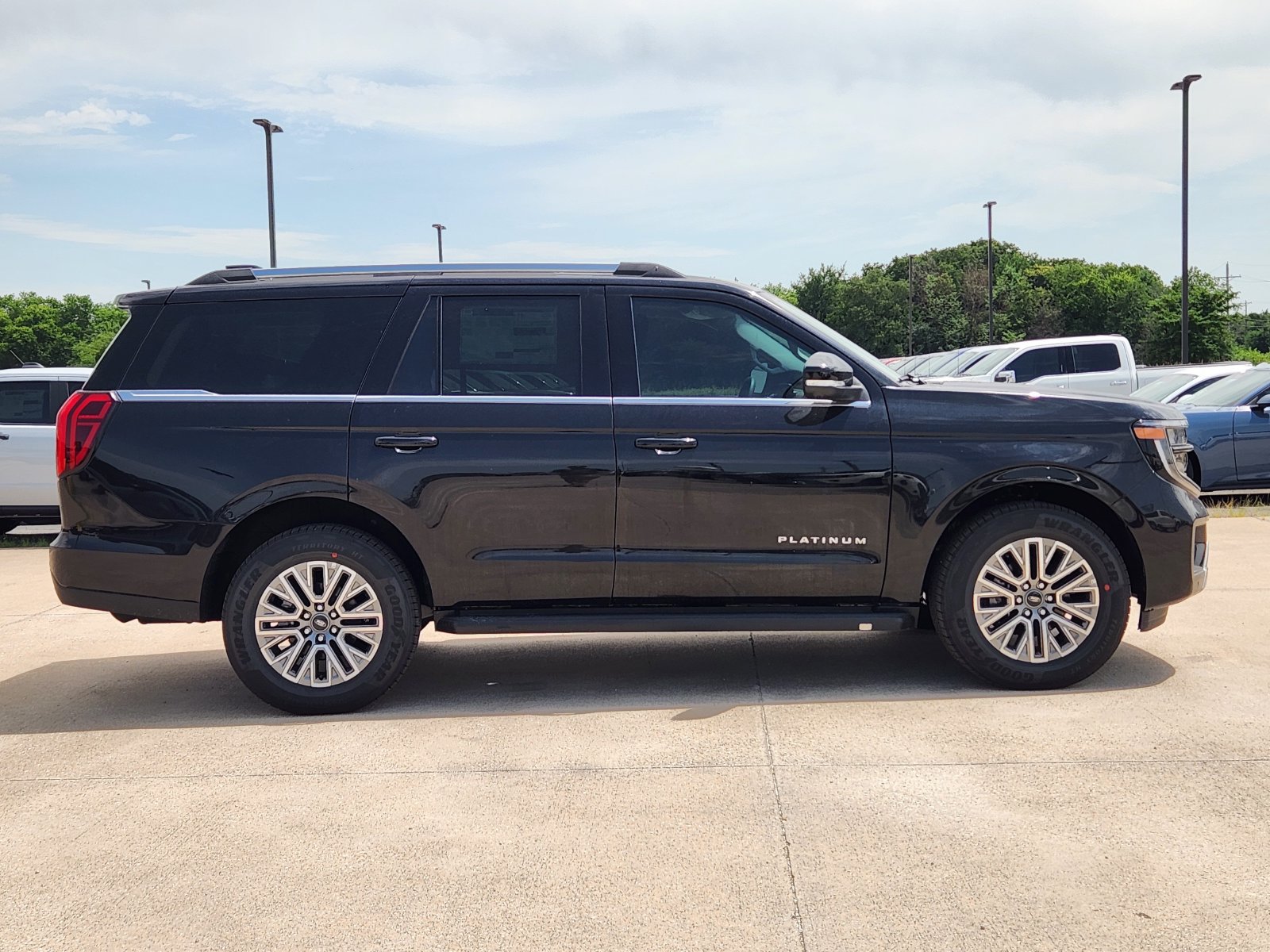 New 2026 Ford Expedition Platinum AWD/4WD image 7