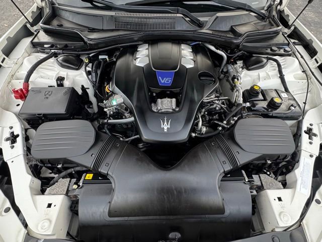 Used 2018 Maserati Ghibli S GranLusso image 2