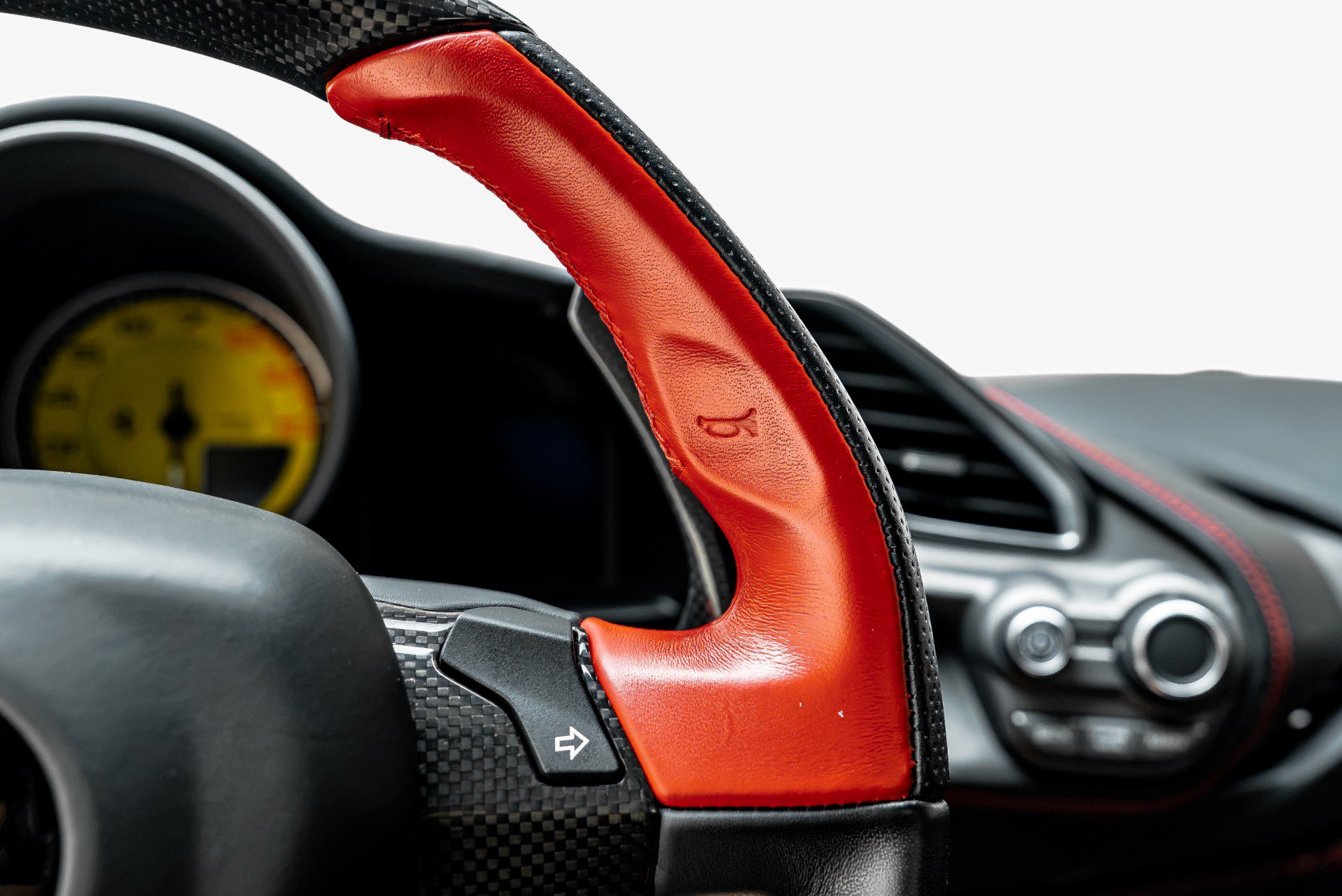 Used 2018 Ferrari 488 GTB RWD image 47