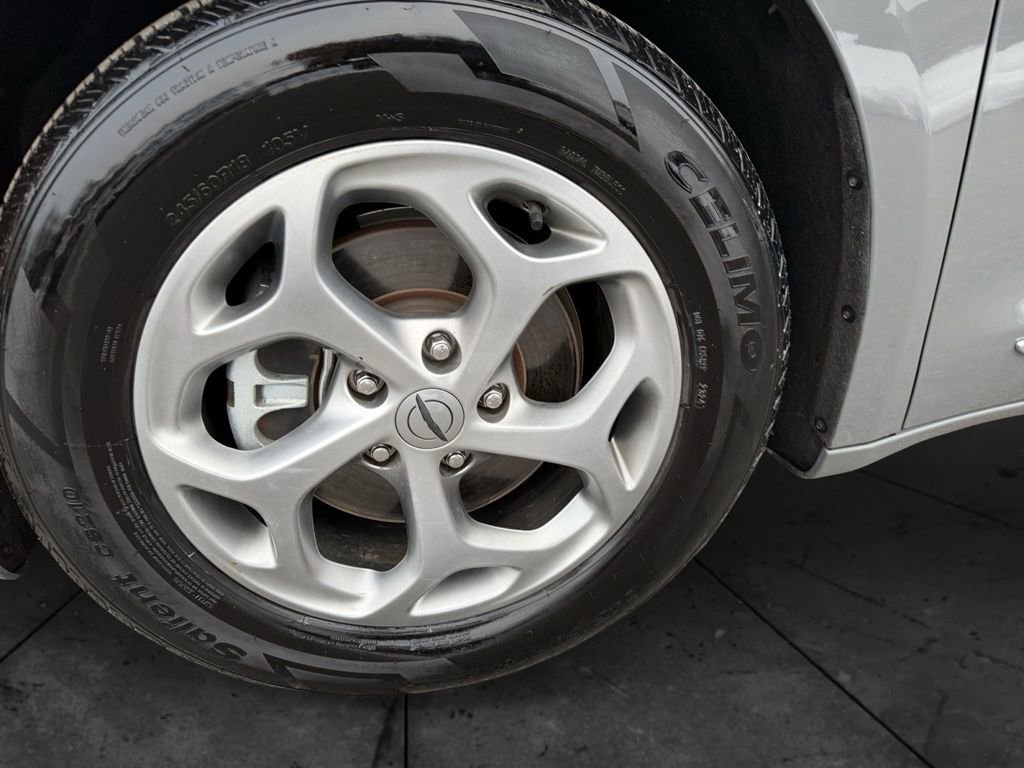 Used 2023 Chrysler Pacifica Limited image 10