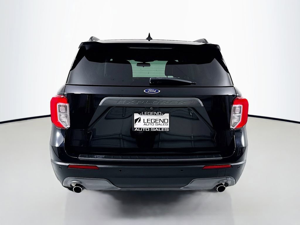 Used 2022 Ford Explorer XLT w/ Equipment Group 202A image 7