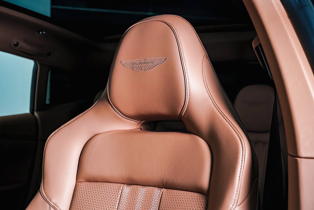 New 2025 Aston Martin DBX 707 image 21