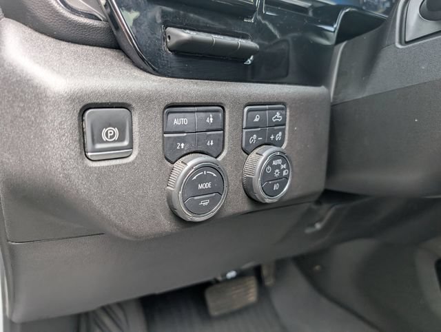 Used 2024 Chevrolet Silverado 2500 ZR2 w/ ZR2 Bison Edition AWD/4WD image 17