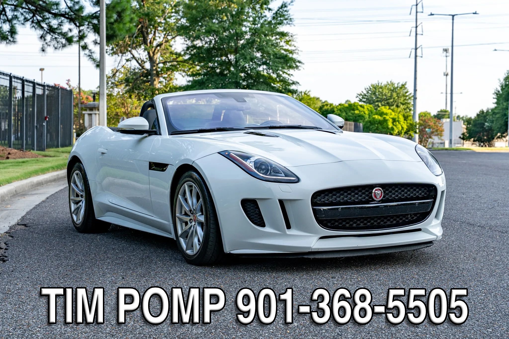 Used 2017 Jaguar F-TYPE Convertible RWD image 3