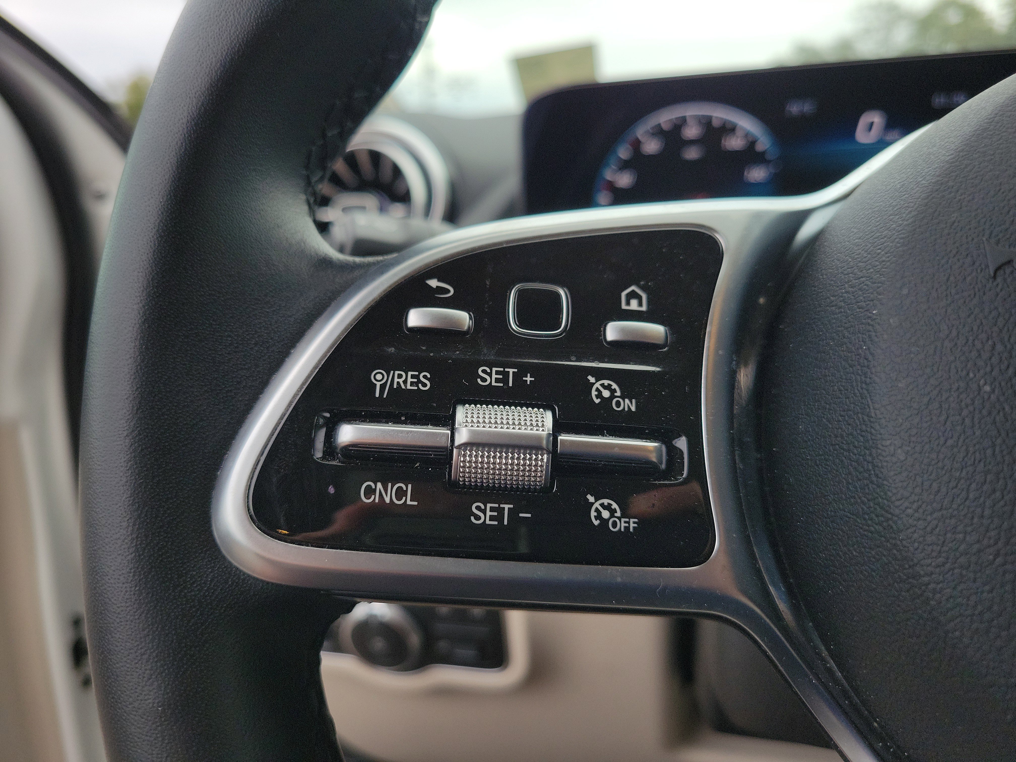 Certified 2023 Mercedes-Benz GLA 250 image 31