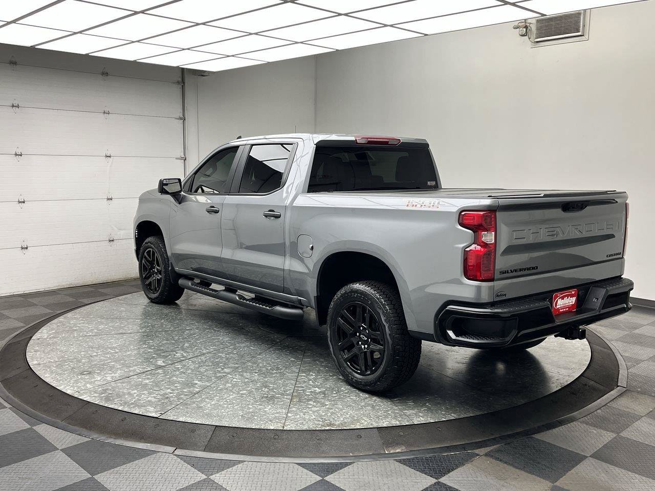 Certified 2024 Chevrolet Silverado 1500 Custom Trail Boss w/ Turbomax Blackout Package AWD/4WD image 2