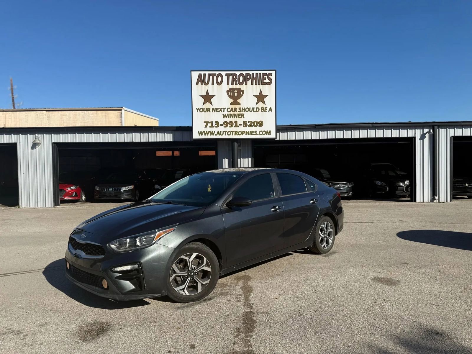 Used 2019 Kia Forte LXS FWD image 1