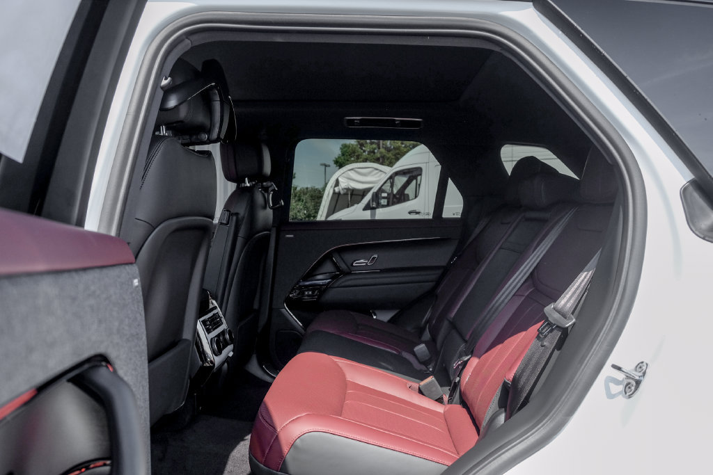 New 2027 Land Rover Range Rover Sport Dynamic SE AWD/4WD image 17
