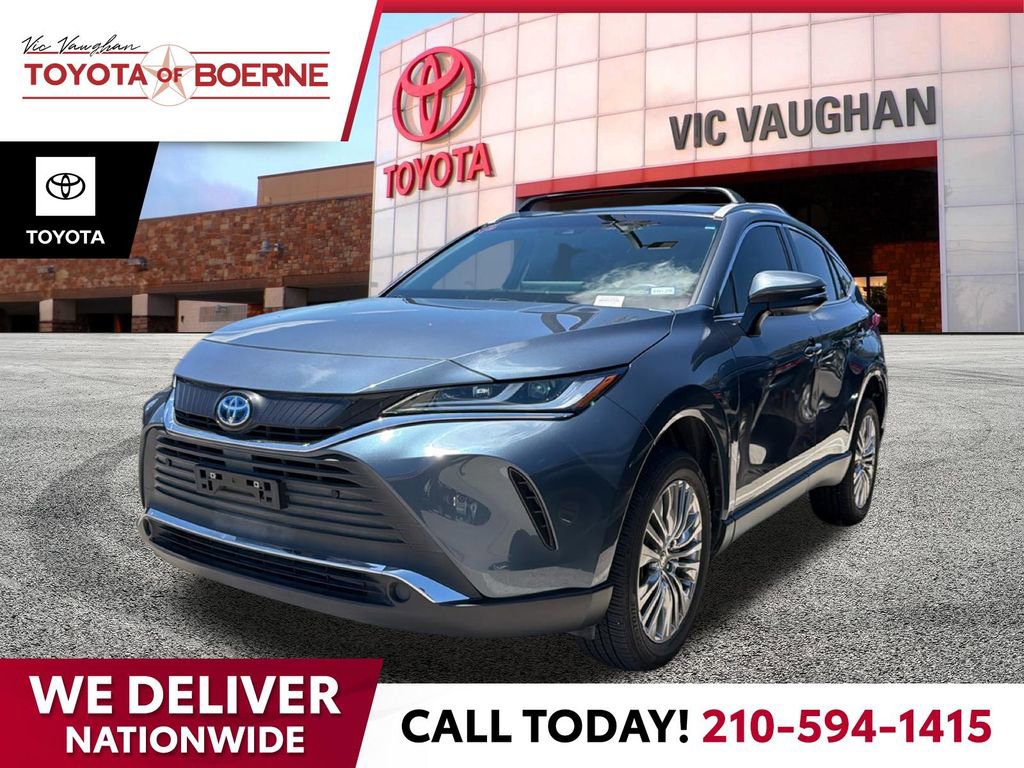 Certified 2022 Toyota Venza XLE AWD/4WD image 1