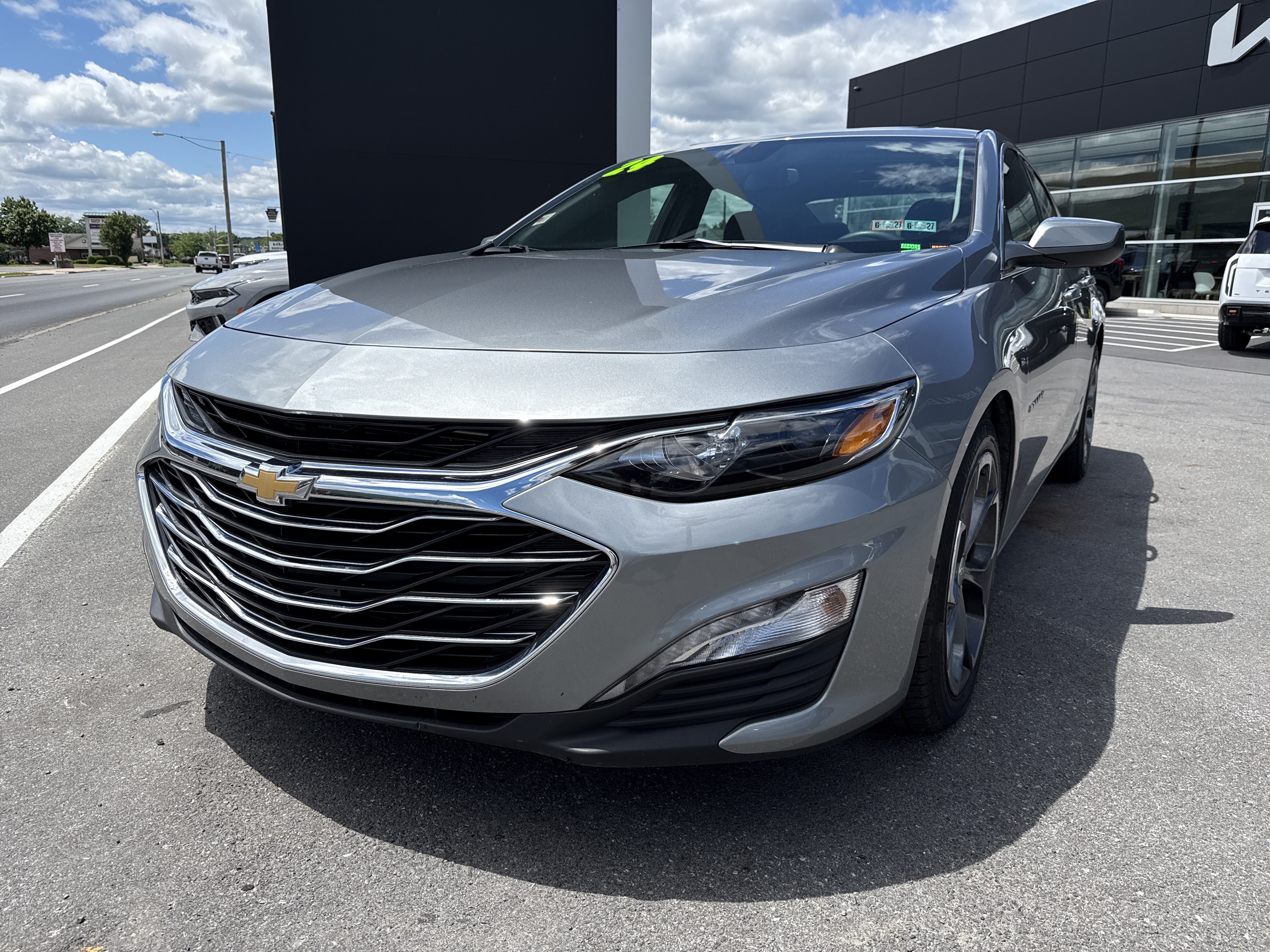 Used 2024 Chevrolet Malibu LT FWD image 8