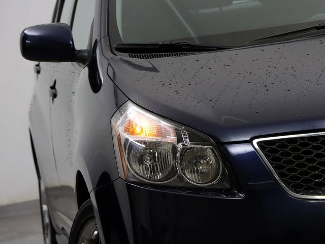 Used 2009 Pontiac Vibe AWD w/ Sun And Sound Package image 4