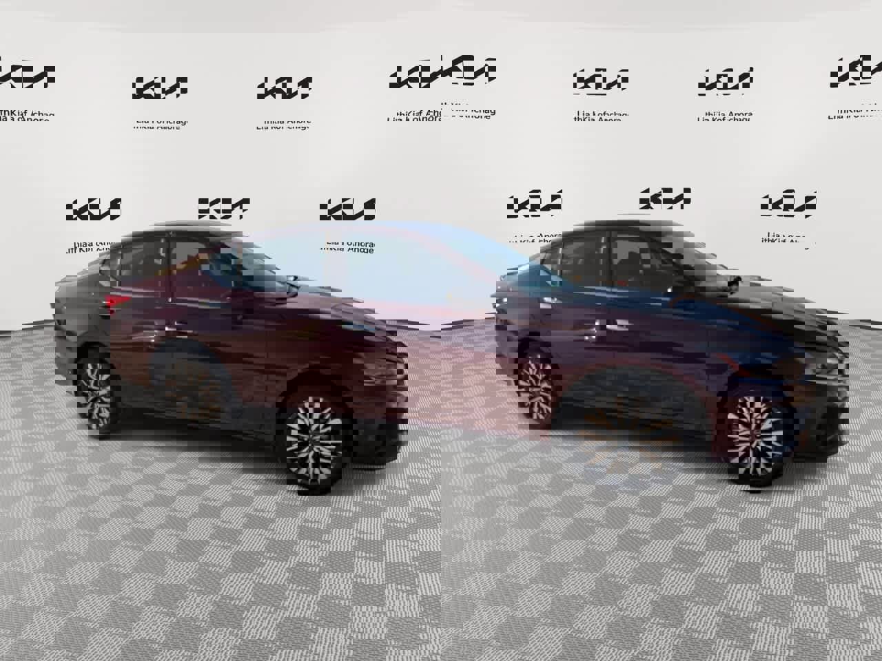 Used 2025 Nissan Altima 2.5 SV image 2