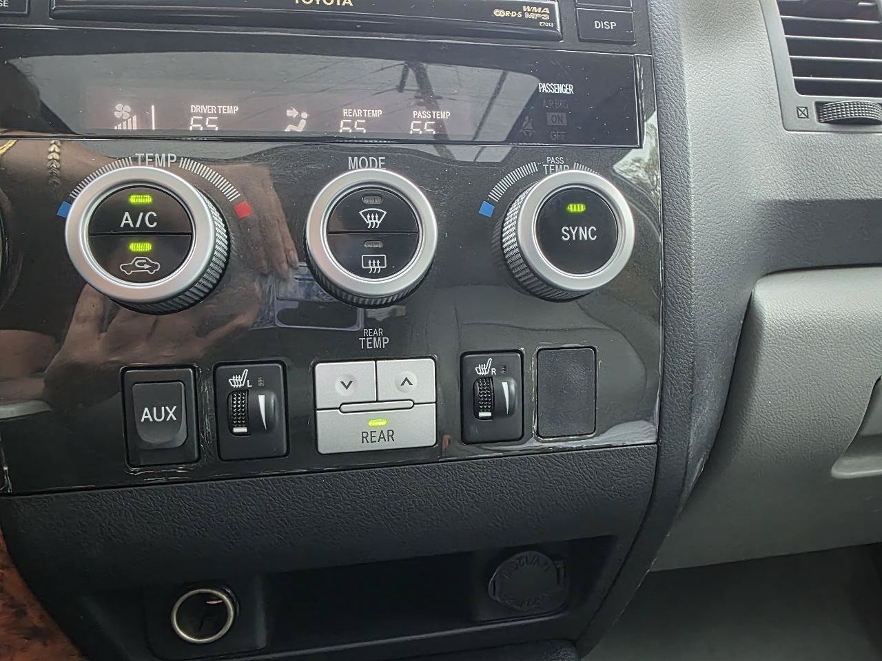 Used 2008 Toyota Sequoia Limited AWD/4WD image 22