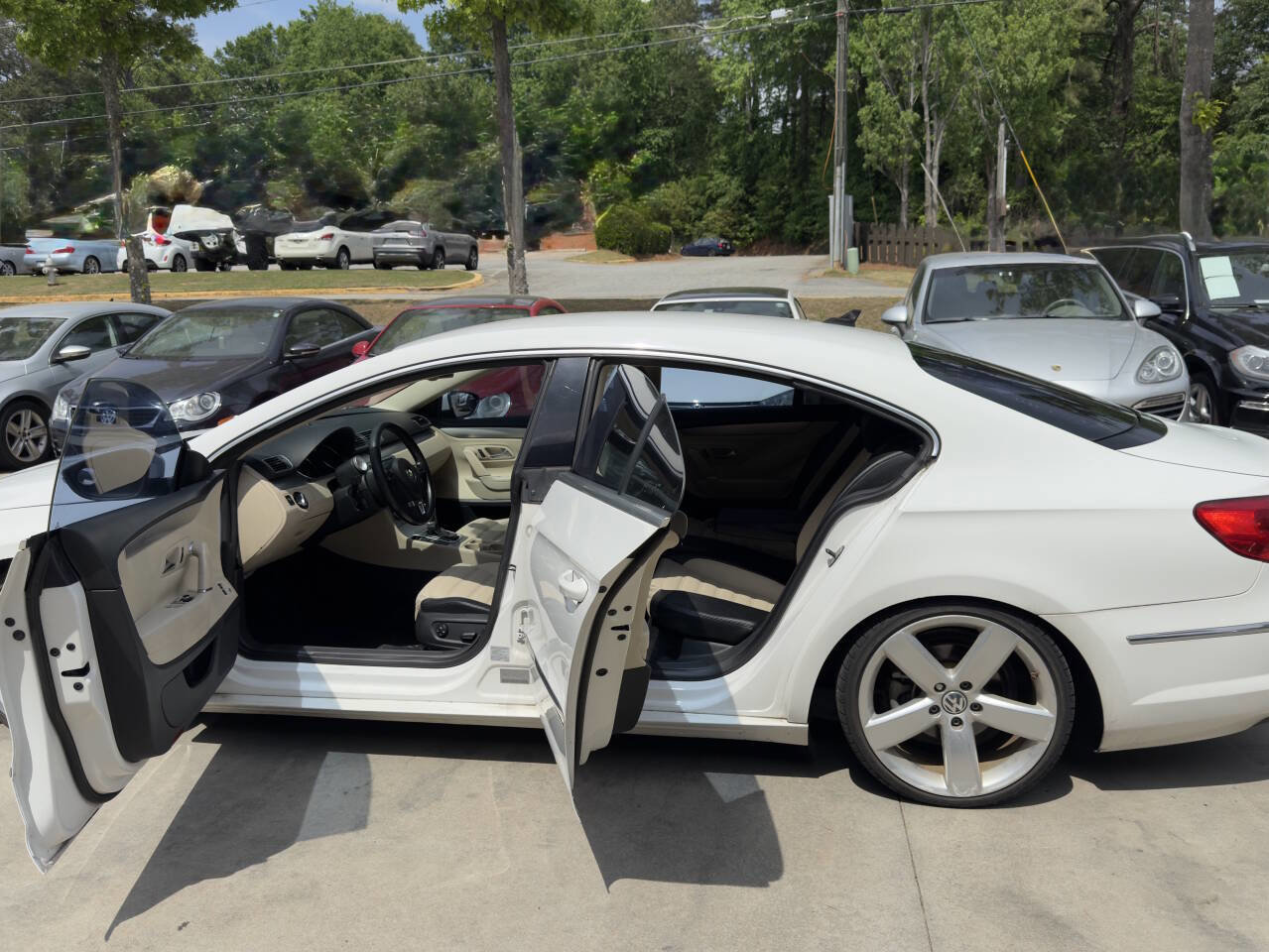 Used 2012 Volkswagen CC Lux Limited FWD image 39