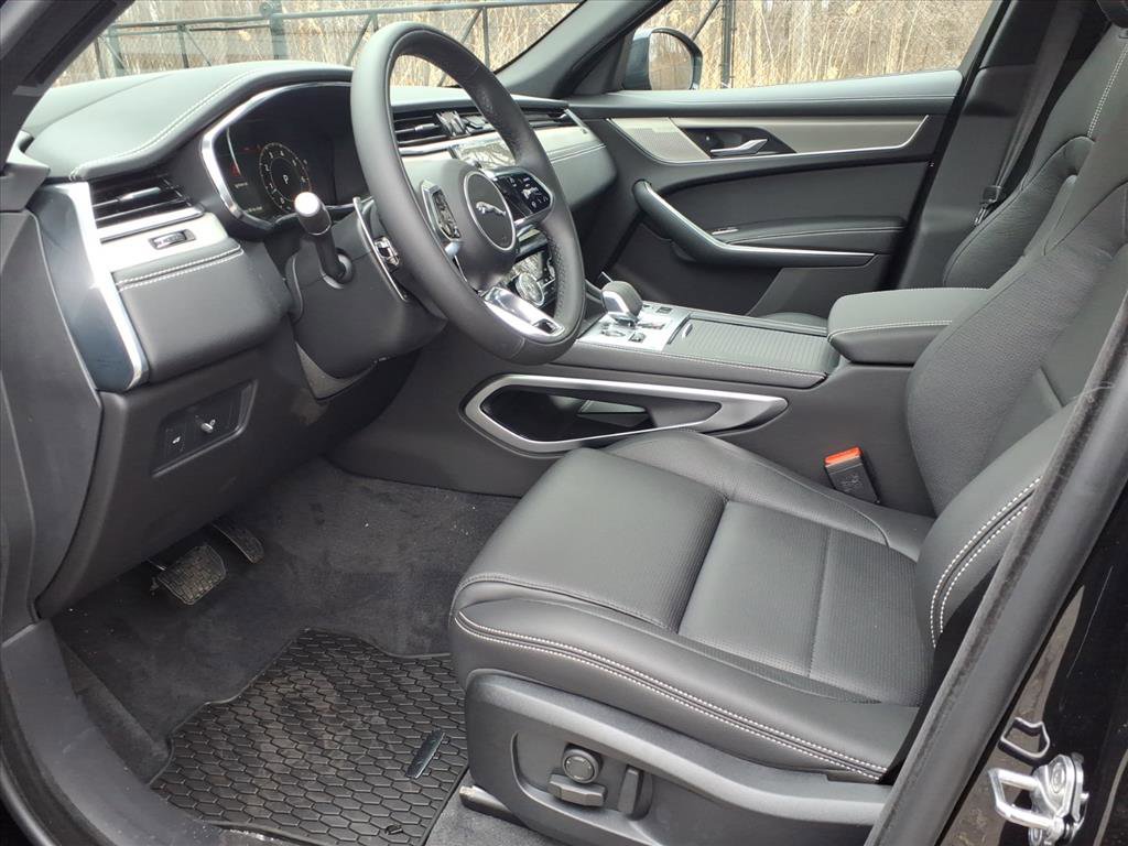 New 2026 Jaguar F-PACE R-Dynamic S image 17