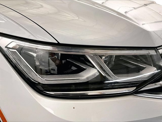 Used 2024 Volkswagen Tiguan SEL R-Line AWD/4WD image 27