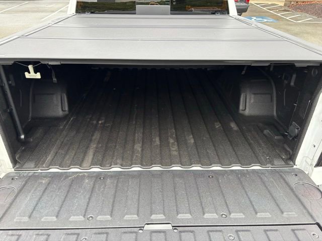 Used 2023 GMC Sierra 1500 AT4 w/ AT4 Premium Package image 9