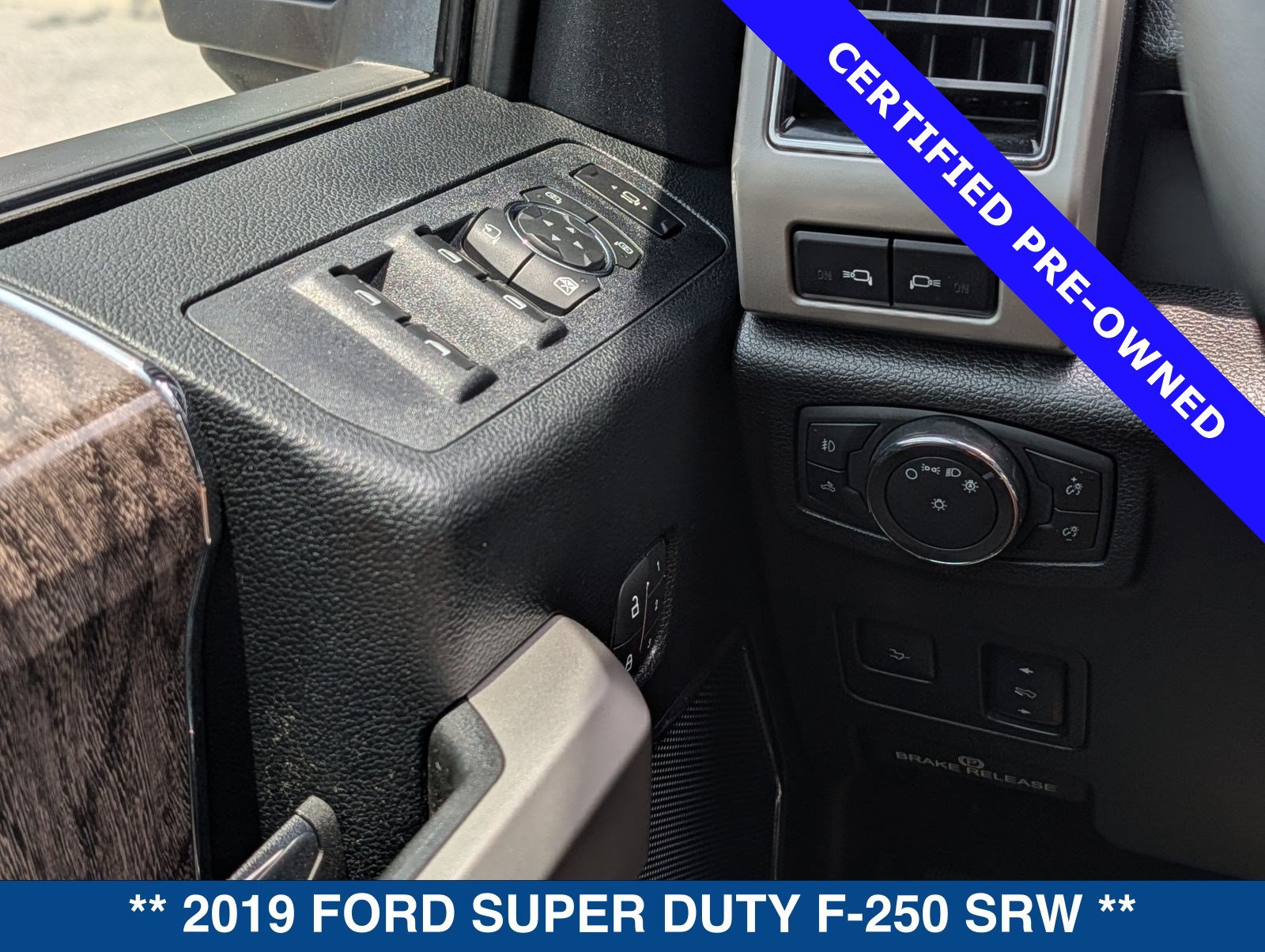 Certified 2019 Ford F250 Lariat w/ Lariat Ultimate Package AWD/4WD image 30