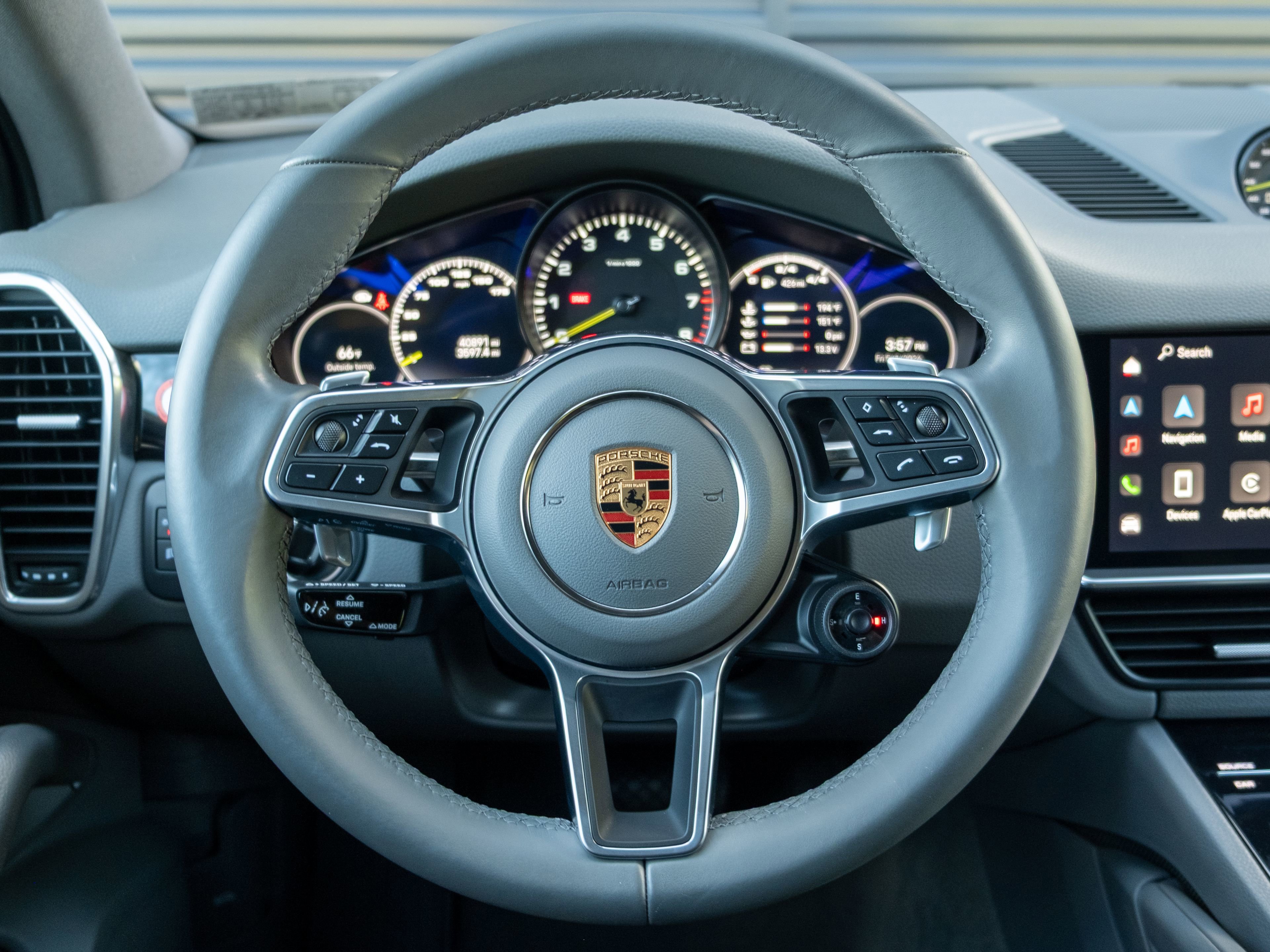 Certified 2022 Porsche Cayenne E-Hybrid AWD/4WD image 6