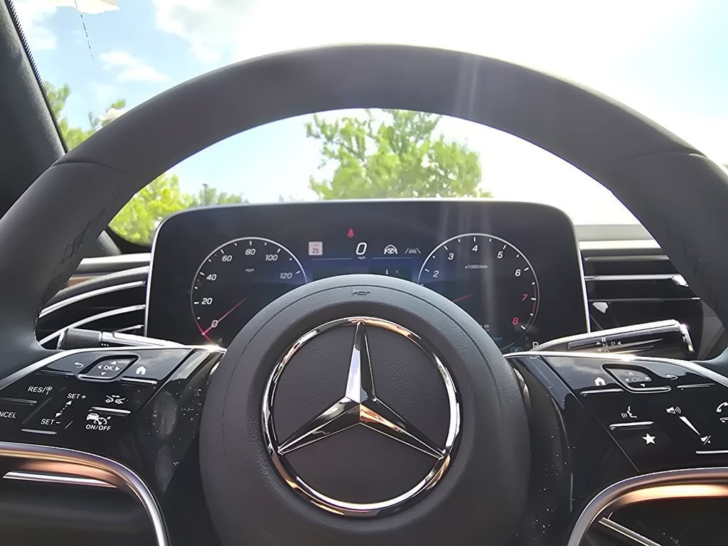 New 2026 Mercedes-Benz E 350 4MATIC Sedan image 28