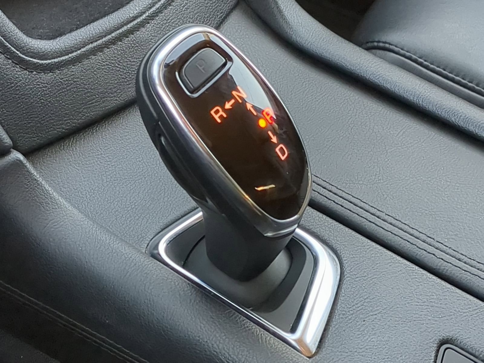 Used 2018 Cadillac XT5 Luxury image 35