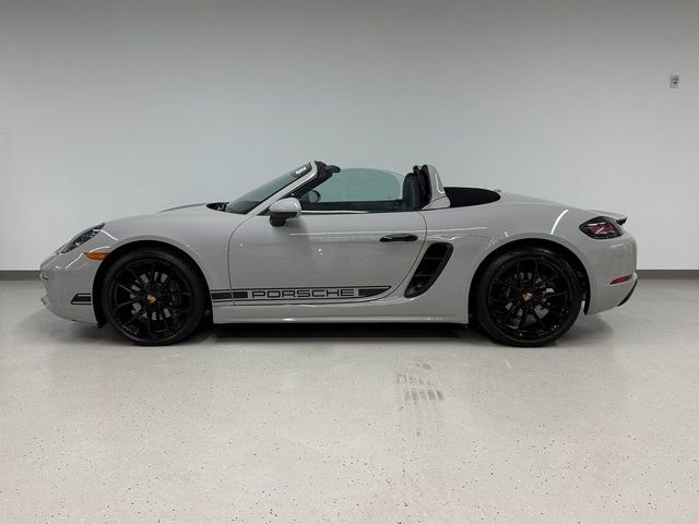 Certified 2024 Porsche 718 Boxster image 2