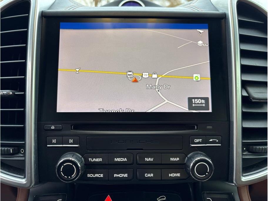 Used 2017 Porsche Cayenne Platinum Edition image 19