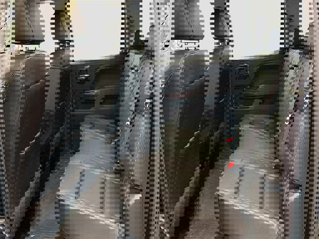 Used 2017 GMC Sierra 3500 SLT w/ Duramax Plus Package image 5